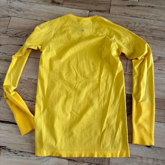 Lululemon Swiftly Tech Yellow Long Sleeve Top - Picture 2 of 3
